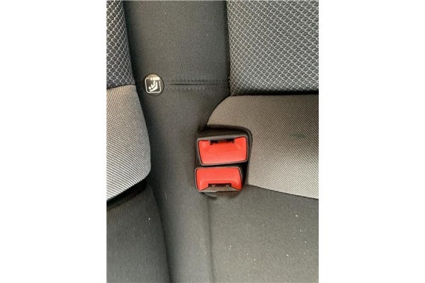 Recambio de anclaje cinturon trasero izquierdo para seat ibiza (kj1) 1.0 style referencia OEM IAM 6F0857739BMNB  