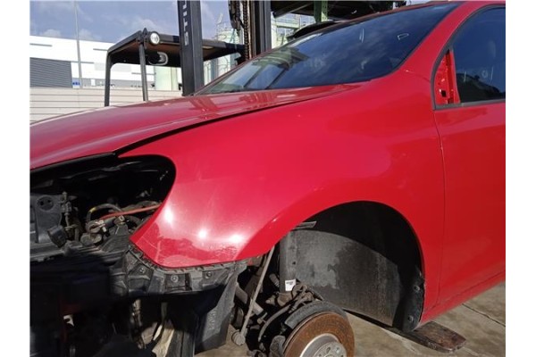 Recambio de aleta delantero izquierda para volkswagen golf vi (5k1) 1.6 advance referencia OEM IAM 5K6821021B  