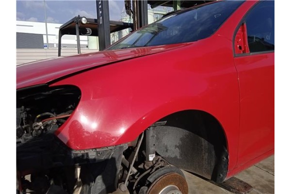 Recambio de aleta delantero izquierda para volkswagen golf vi (5k1) 1.6 advance referencia OEM IAM 5K6821021B  