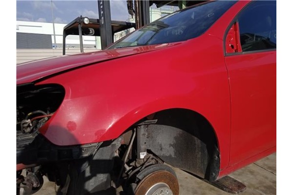 Recambio de aleta delantero izquierda para volkswagen golf vi (5k1) 1.6 advance referencia OEM IAM 5K6821021B  