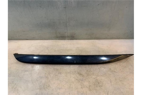 Recambio de moldura puerta delantero izquierda para peugeot 2008 1.2 access referencia OEM IAM   