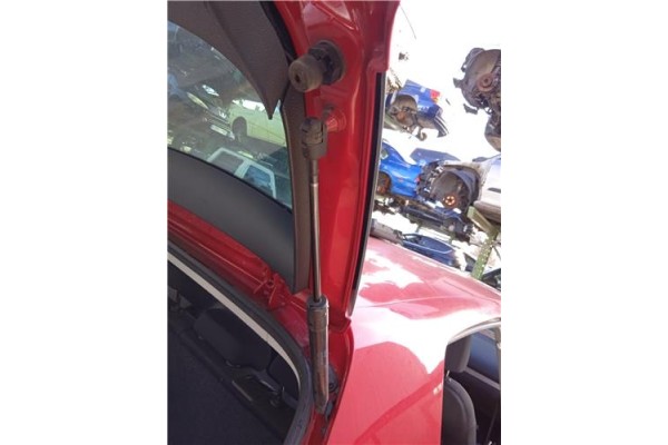 Recambio de amortiguador porton para volkswagen golf vi (5k1) 1.6 advance referencia OEM IAM 5K6827550B  