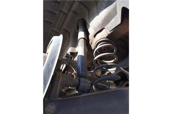 Recambio de amortiguador trasero izquierdo para volkswagen golf vi (5k1) 1.6 advance referencia OEM IAM 1K0513029ME 423135JP 