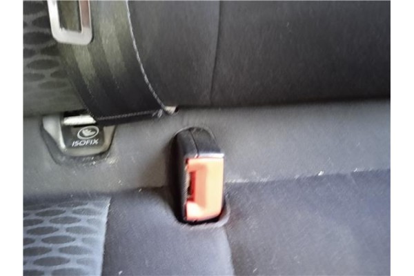 Recambio de anclaje cinturon trasero derecho para volkswagen golf vi (5k1) 1.6 advance referencia OEM IAM 5K0857807BRAA  