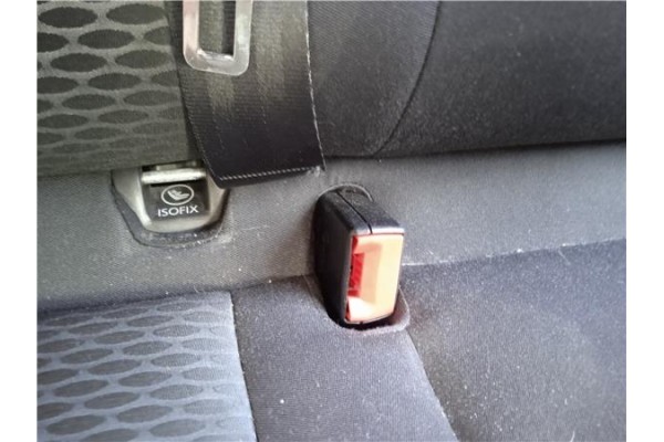 Recambio de anclaje cinturon trasero derecho para volkswagen golf vi (5k1) 1.6 advance referencia OEM IAM 5K0857807BRAA  