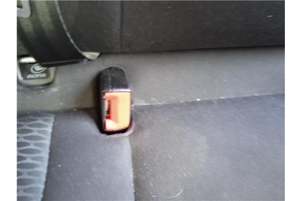 Recambio de anclaje cinturon trasero derecho para volkswagen golf vi (5k1) 1.6 advance referencia OEM IAM 5K0857807BRAA  