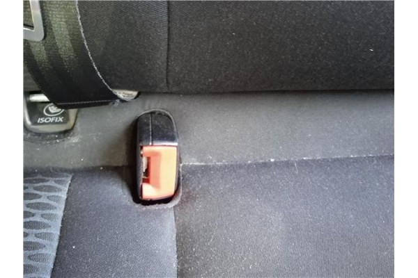 Recambio de anclaje cinturon trasero derecho para volkswagen golf vi (5k1) 1.6 advance referencia OEM IAM 5K0857807BRAA  