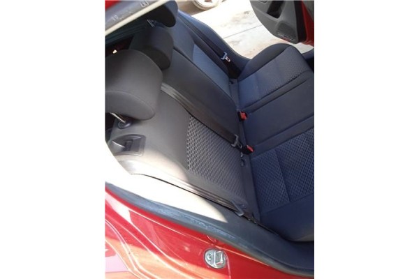 Recambio de asientos traseros para volkswagen golf vi (5k1) 1.6 advance referencia OEM IAM 1K0885305J  