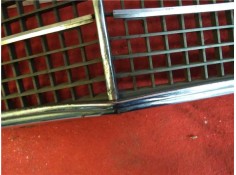 Recambio de rejilla capo para mercedes-benz strich acht (bm 114 / 115) berlina 2.3 230-4 referencia OEM IAM   