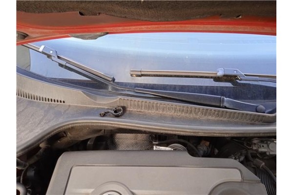 Recambio de brazo limpiaparabrisas delantero derecho para volkswagen golf vi (5k1) 1.6 advance referencia OEM IAM 1Q195541003C  