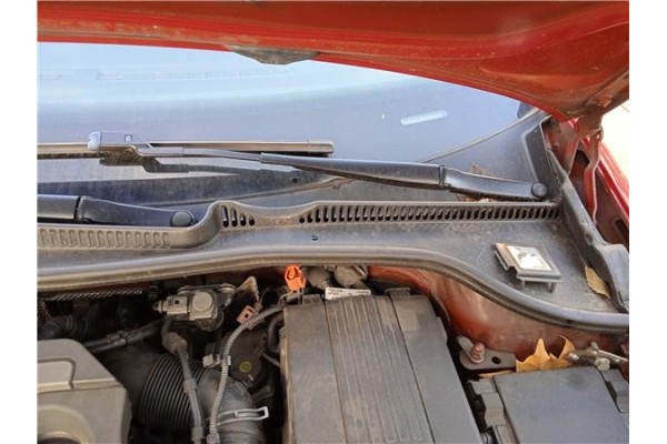 Recambio de brazo limpiaparabrisas delantero izquierdo para volkswagen golf vi (5k1) 1.6 advance referencia OEM IAM 1Q195540903C