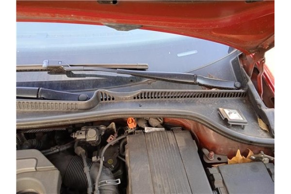 Recambio de brazo limpiaparabrisas delantero izquierdo para volkswagen golf vi (5k1) 1.6 advance referencia OEM IAM 1Q195540903C