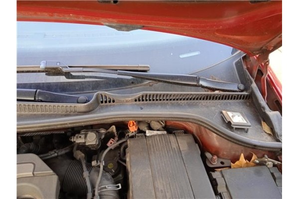 Recambio de brazo limpiaparabrisas delantero izquierdo para volkswagen golf vi (5k1) 1.6 advance referencia OEM IAM 1Q195540903C