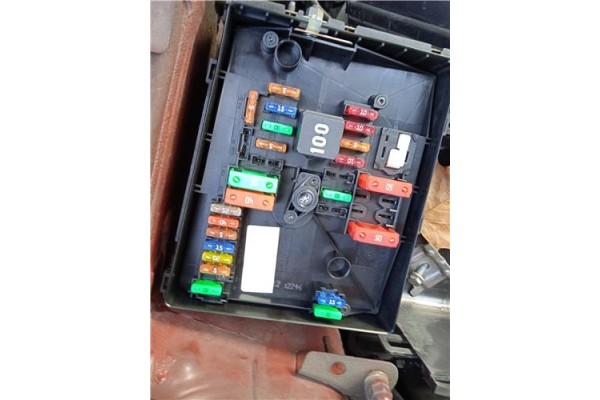 Recambio de caja fusibles/rele para volkswagen golf vi (5k1) 1.6 advance referencia OEM IAM 1K0937125D  
