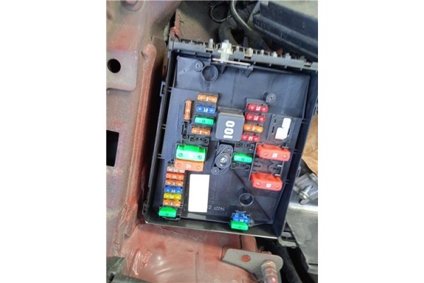 Recambio de caja fusibles/rele para volkswagen golf vi (5k1) 1.6 advance referencia OEM IAM 1K0937125D  