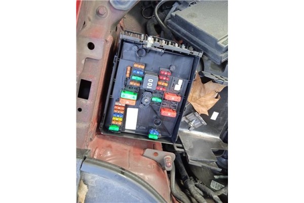 Recambio de caja fusibles/rele para volkswagen golf vi (5k1) 1.6 advance referencia OEM IAM 1K0937125D  