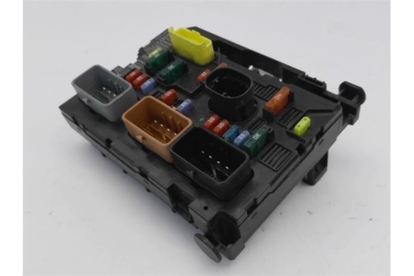 Recambio de caja fusibles/rele para citroen c3 1.6 16v hdi referencia OEM IAM   