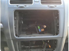 Recambio de consola para volkswagen golf vi (5k1) 1.6 advance referencia OEM IAM 5K0858061F1QB 5K0858069P1QB 