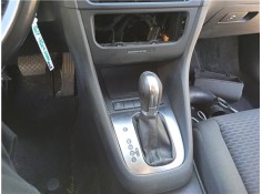 Recambio de consola para volkswagen golf vi (5k1) 1.6 advance referencia OEM IAM 5K0863680B81X 5K0863243C82V 