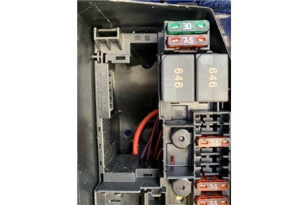 Recambio de caja fusibles/rele para seat ibiza (kj1) 1.0 style referencia OEM IAM 2Q0937615A  