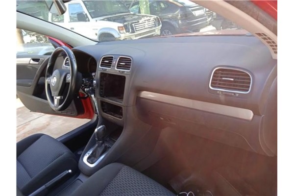 Recambio de consola para volkswagen golf vi (5k1) 1.6 advance referencia OEM IAM 5K1857001A81X  