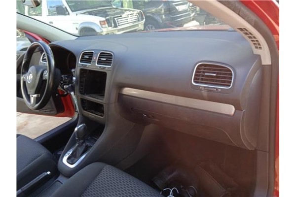 Recambio de consola para volkswagen golf vi (5k1) 1.6 advance referencia OEM IAM 5K1857001A81X  