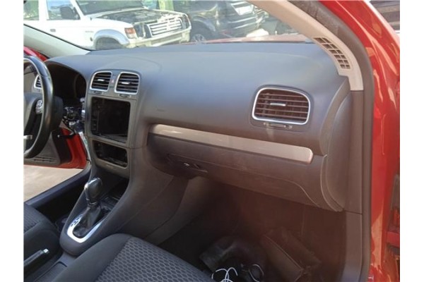 Recambio de consola para volkswagen golf vi (5k1) 1.6 advance referencia OEM IAM 5K1857001A81X  