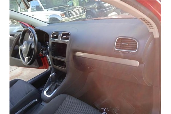 Recambio de consola para volkswagen golf vi (5k1) 1.6 advance referencia OEM IAM 5K1857001A81X  