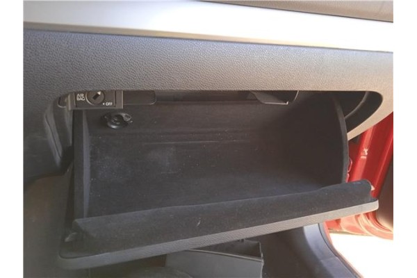 Recambio de guantera salpicadero para volkswagen golf vi (5k1) 1.6 advance referencia OEM IAM 1K1857101M82V 1K1857114AB82V 