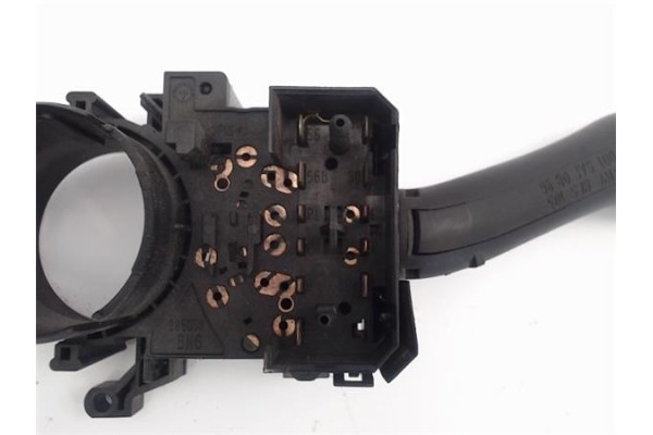 Recambio de faro delantero izquierdo para hyundai h100 furgón referencia OEM IAM   