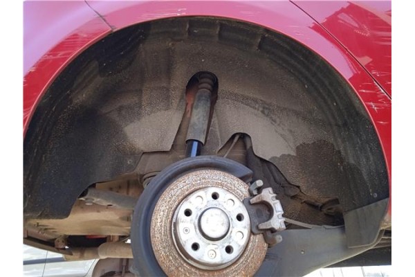 Recambio de pase rueda trasero derecho para volkswagen golf vi (5k1) 1.6 advance referencia OEM IAM 5K0810972D  