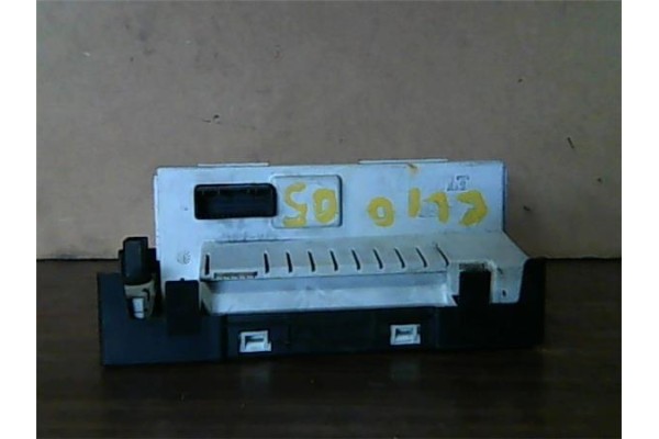 Recambio de reloj horario para renault clio iii 1.5 d referencia OEM IAM 8200307273 21675991 