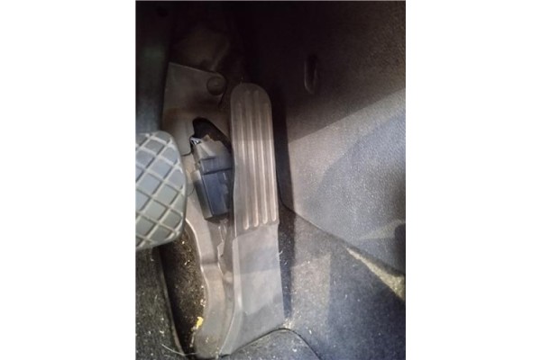 Recambio de pedal acelerador para volkswagen golf vi (5k1) 1.6 advance referencia OEM IAM 1K1721503BA  