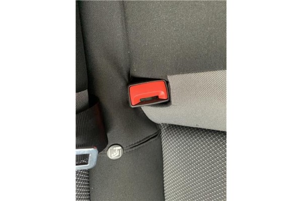 Recambio de anclaje cinturon trasero derecho para seat ibiza (kj1) 1.0 style referencia OEM IAM 6F0857807D  