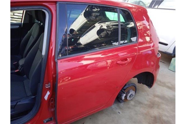Recambio de puerta trasero izquierda para volkswagen golf vi (5k1) 1.6 advance referencia OEM IAM 5K6833055K  