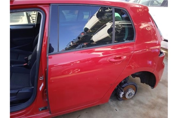 Recambio de puerta trasero izquierda para volkswagen golf vi (5k1) 1.6 advance referencia OEM IAM 5K6833055K  