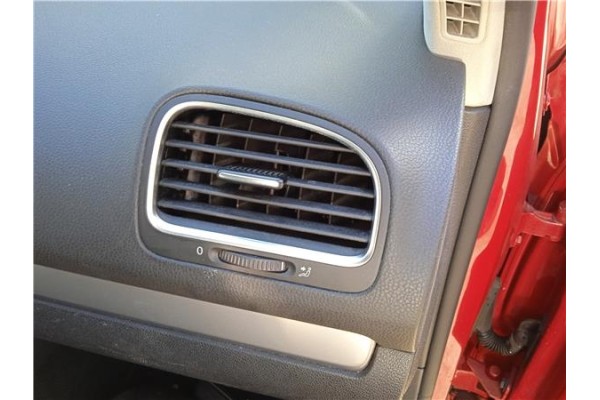 Recambio de rejilla entrada de aire para volkswagen golf vi (5k1) 1.6 advance referencia OEM IAM 5K0819704K  