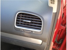 Recambio de rejilla entrada de aire para volkswagen golf vi (5k1) 1.6 advance referencia OEM IAM 5K0819704K  