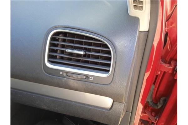 Recambio de rejilla entrada de aire para volkswagen golf vi (5k1) 1.6 advance referencia OEM IAM 5K0819704K  