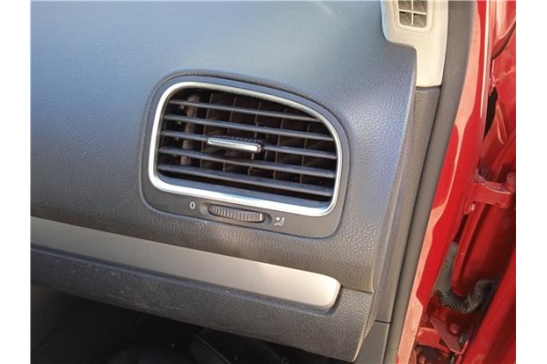 Recambio de rejilla entrada de aire para volkswagen golf vi (5k1) 1.6 advance referencia OEM IAM 5K0819704K  