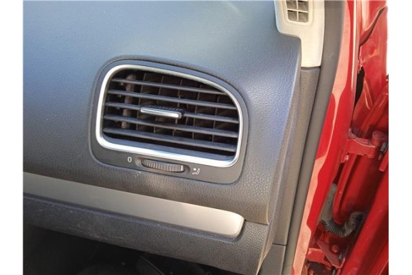 Recambio de rejilla entrada de aire para volkswagen golf vi (5k1) 1.6 advance referencia OEM IAM 5K0819704K  