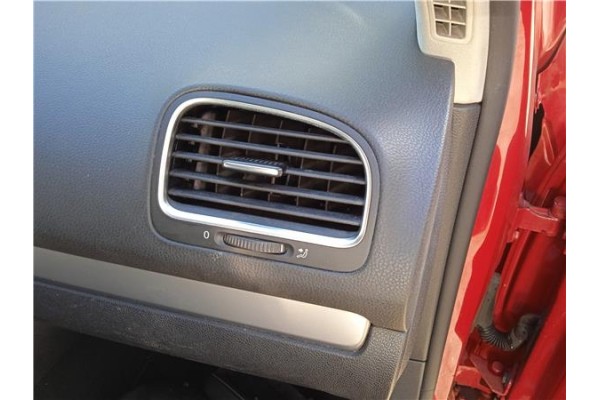 Recambio de rejilla entrada de aire para volkswagen golf vi (5k1) 1.6 advance referencia OEM IAM 5K0819704K  