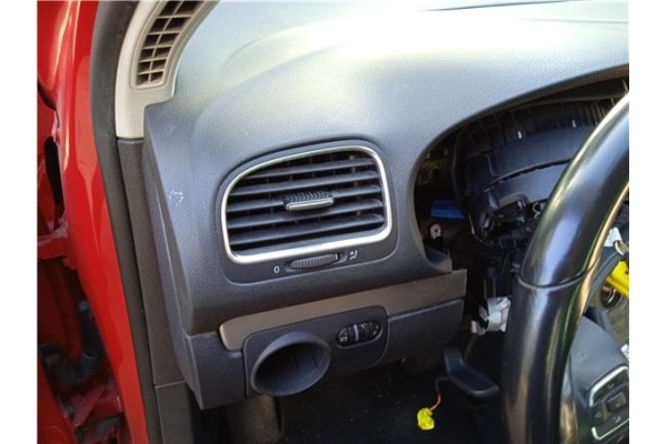 Recambio de rejilla entrada de aire para volkswagen golf vi (5k1) 1.6 advance referencia OEM IAM 5K0819703K  