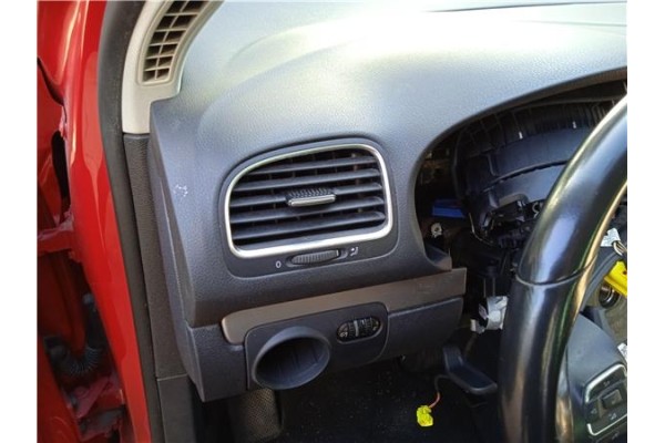 Recambio de rejilla entrada de aire para volkswagen golf vi (5k1) 1.6 advance referencia OEM IAM 5K0819703K  