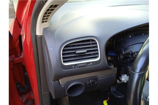 Recambio de rejilla entrada de aire para volkswagen golf vi (5k1) 1.6 advance referencia OEM IAM 5K0819703K  