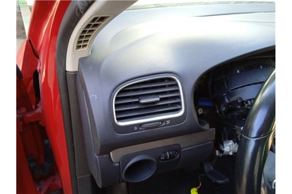 Recambio de rejilla entrada de aire para volkswagen golf vi (5k1) 1.6 advance referencia OEM IAM 5K0819703K  