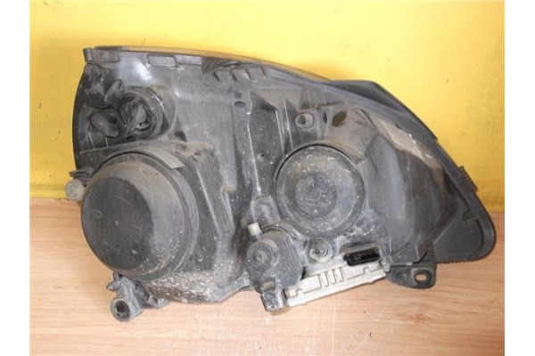 Recambio de faro delantero izquierdo para renault clio ii fase ii (b/cb0) 1.5 campus referencia OEM IAM 260603338R 7701057656 