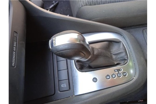 Recambio de palanca de cambio para volkswagen golf vi (5k1) 1.6 advance referencia OEM IAM 5K1713203CUMF  