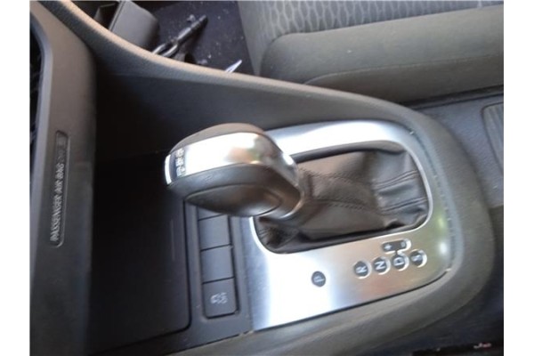 Recambio de palanca de cambio para volkswagen golf vi (5k1) 1.6 advance referencia OEM IAM 5K1713203CUMF  