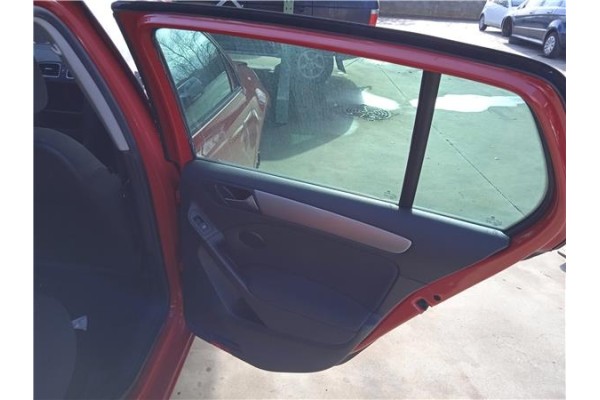 Recambio de manilla int. puerta trasero derecha para volkswagen golf vi (5k1) 1.6 advance referencia OEM IAM 1K5837114 5K0837114